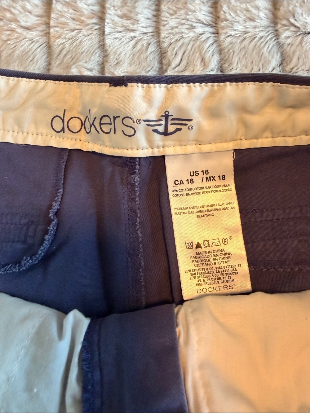 Dockers Navy Women's Casual Shorts SIZE 16 - Picture 7 of 9